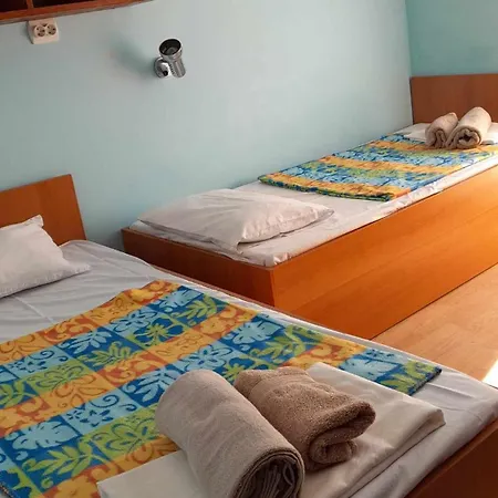 Guest house лятна генчеви град *