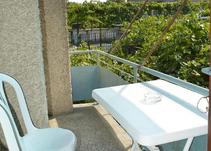 Guest house лятна генчеви град *