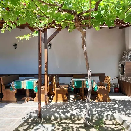 лятна генчеви град *